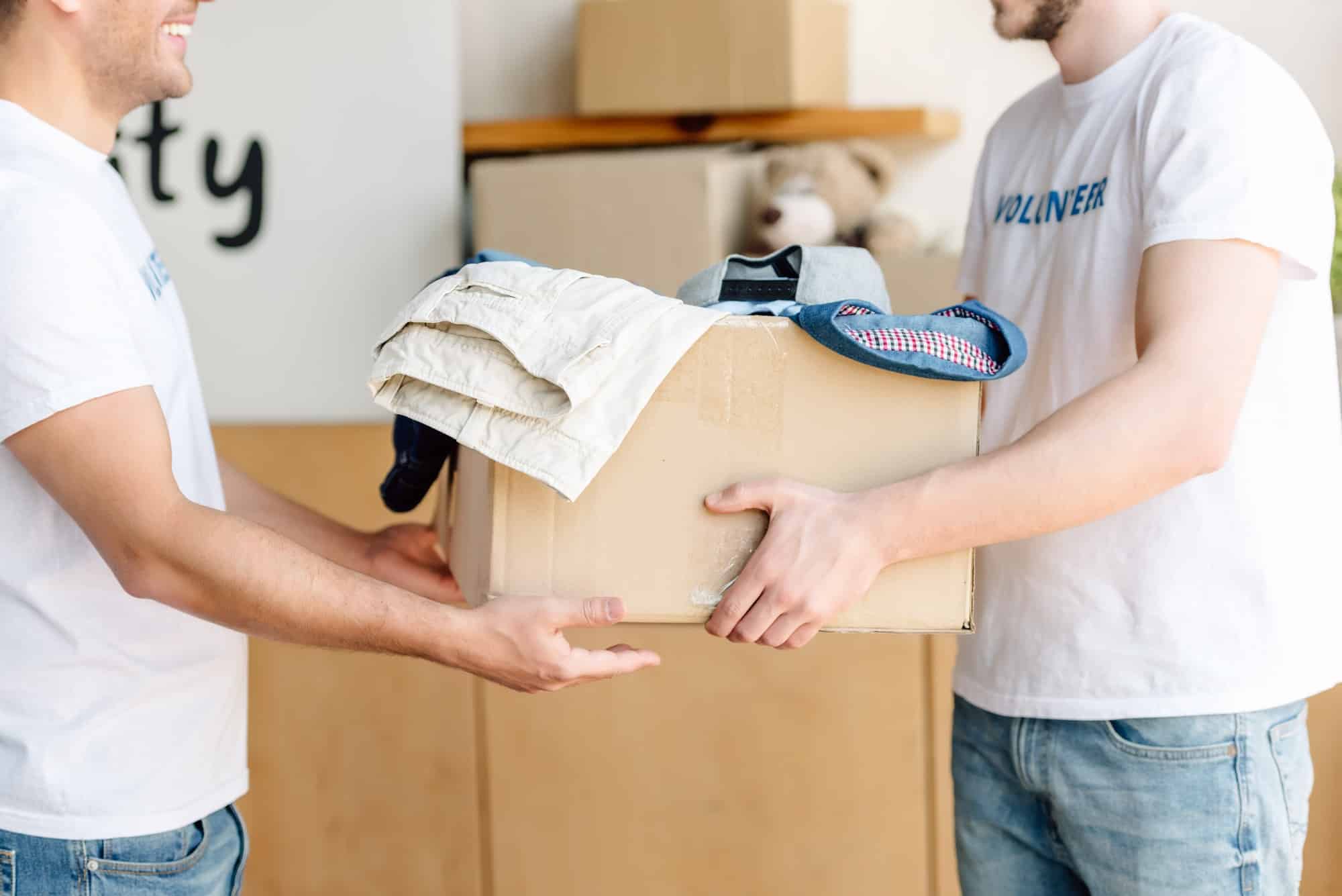cropped-view-of-volunteers-holding-cardboard-box-with-clothes-in-charity-center.jpg cropped-view-of-volunteers-holding-cardboard-box-with-clothes-in-charity-center.jpg